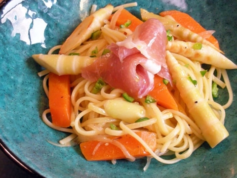 根曲り竹と生ハムの和風パスタ